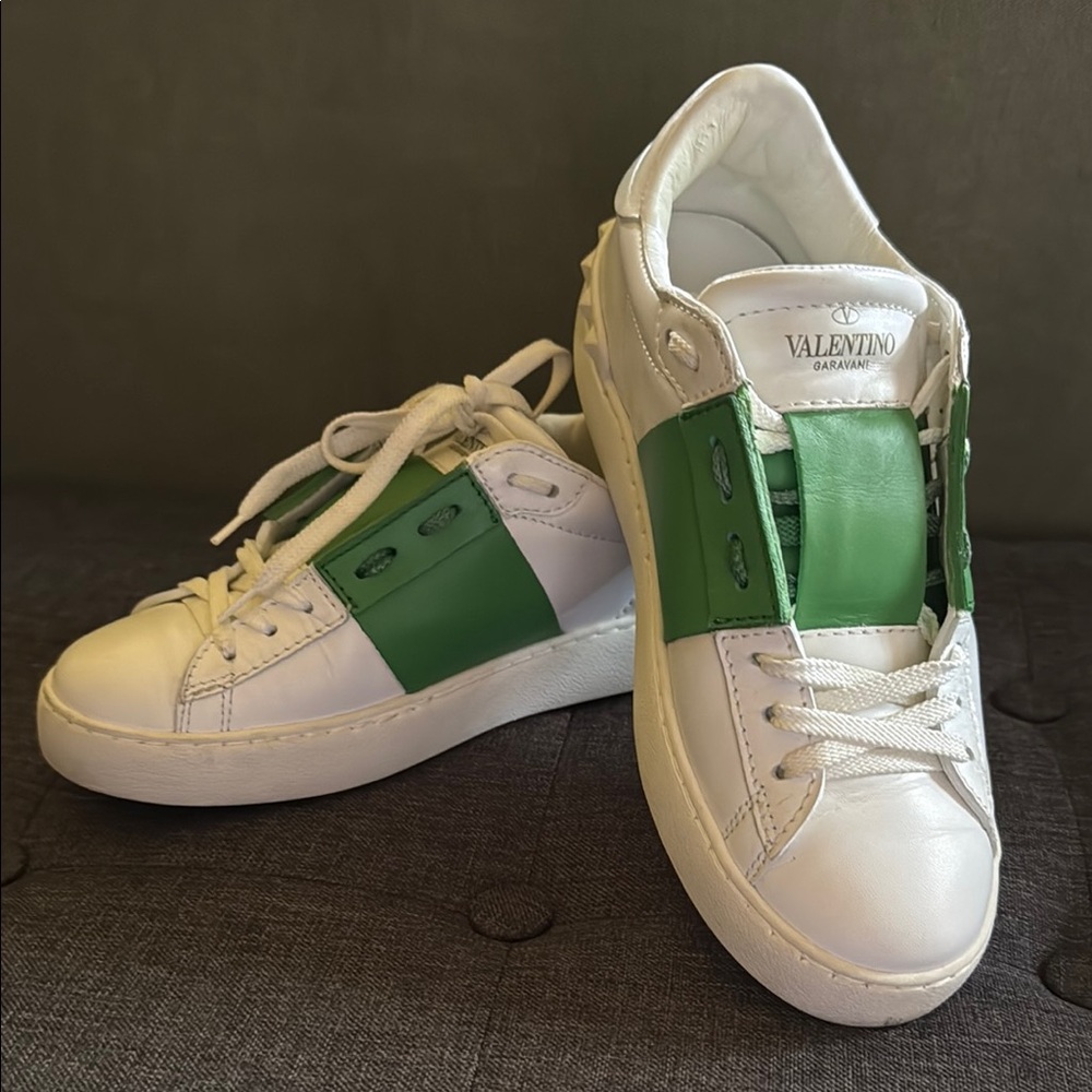 Valentino White and Green Sneakers Classic Low-Top Design size 36.5